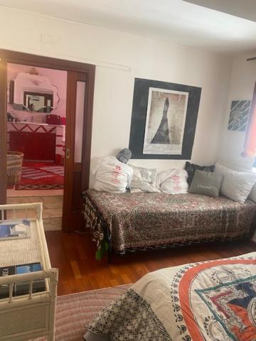 Casa Gioia, Tra Palazzo Reale,Lungomare E Monte Echia Apartment Наполи Екстериор снимка